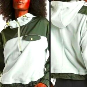 Athleta Zion Microfleece Cropped 1/2 Zip Pullover-Small